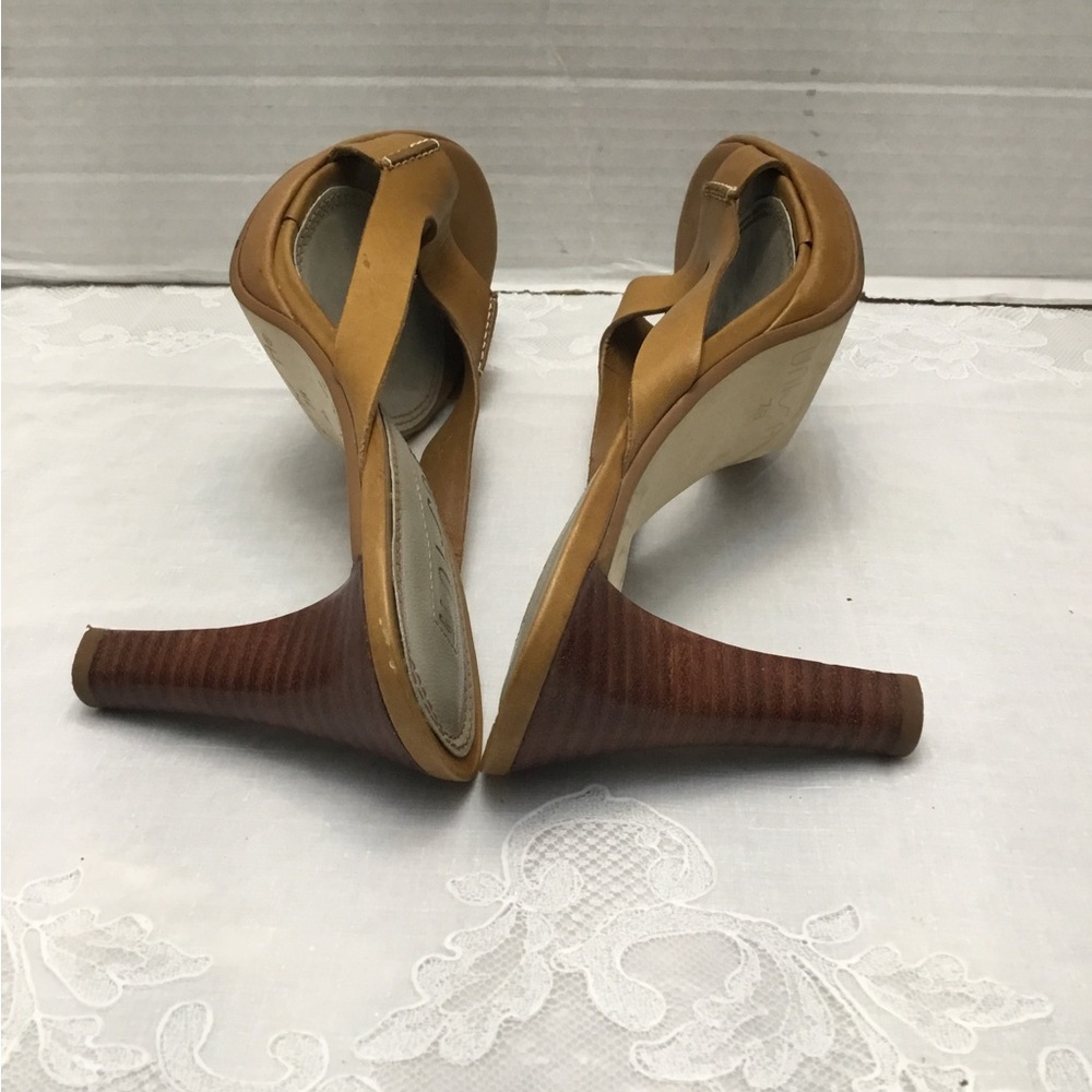 UNISA Camel Open-Toe Heels - Picture 13 of 13